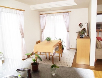 広く明るい空間になり、新築のように生まれ変わりました。